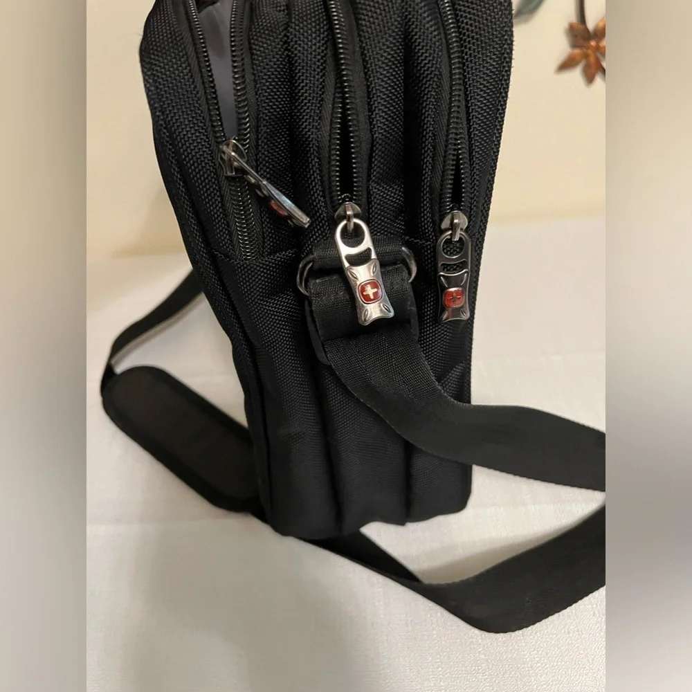 WENGER SWISS ARMY Computer Shoulder Bag